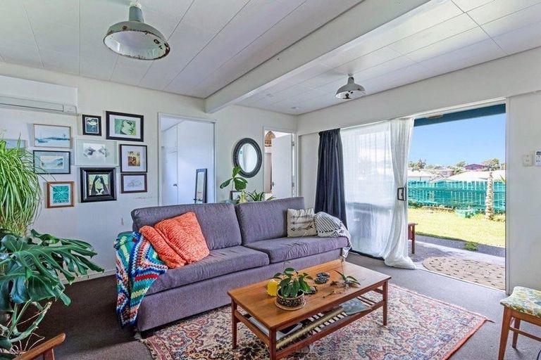 Photo of property in 7a Seafront Road, Castlecliff, Whanganui, 4501