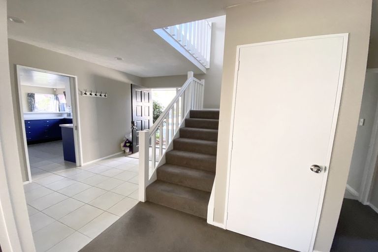 Photo of property in 5 Shanaway Close, Halswell, Christchurch, 8025