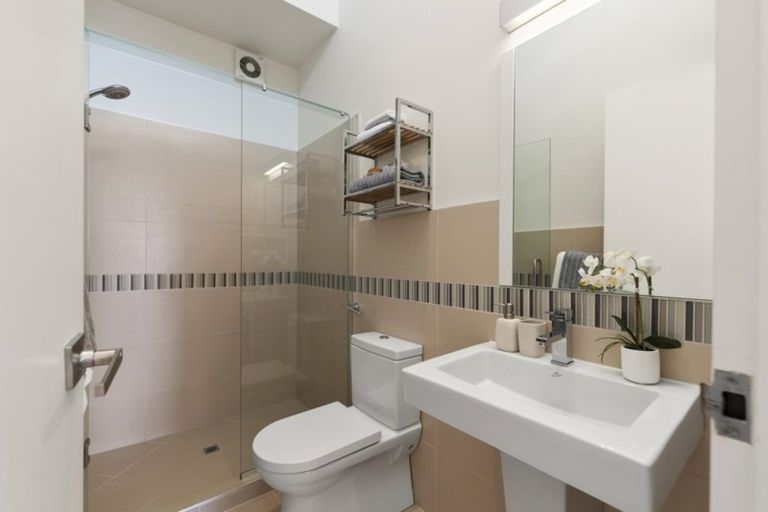 Photo of property in 11 Inga Road, Milford, Auckland, 0620