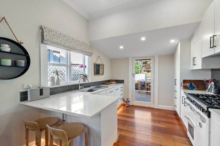 Photo of property in 58 Freyberg Street, Lyall Bay, Wellington, 6022