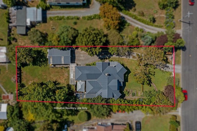 Photo of property in 52 Grey Street, Marton, 4710