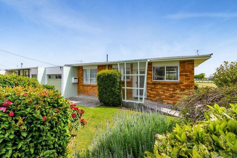 Photo of property in 9 Struan Avenue, Lower Vogeltown, New Plymouth, 4310