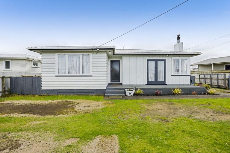 Photo of property in 8 Pacey Avenue, Hawera, 4610