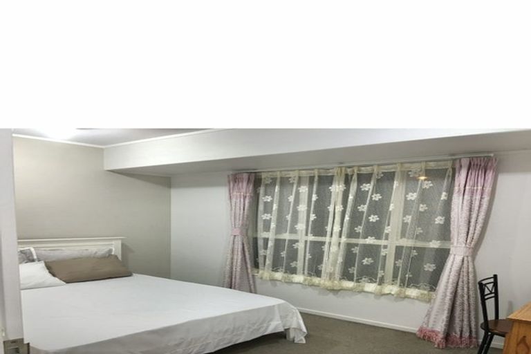 Photo of property in 15 Robin Brooke Drive, Flat Bush, Auckland, 2019