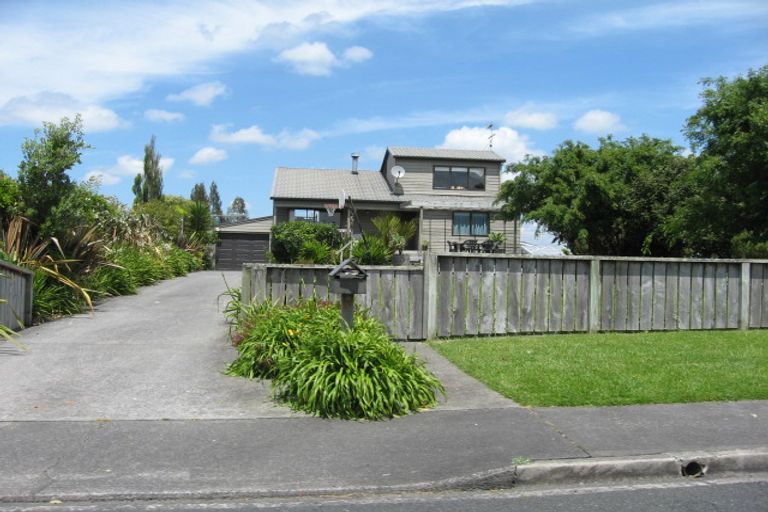 Photo of property in 3 Pinotage Place, Huapai, Kumeu, 0810