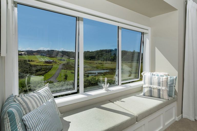 Photo of property in 98 Ahumoana Road, Okura Bush, Albany, 0794