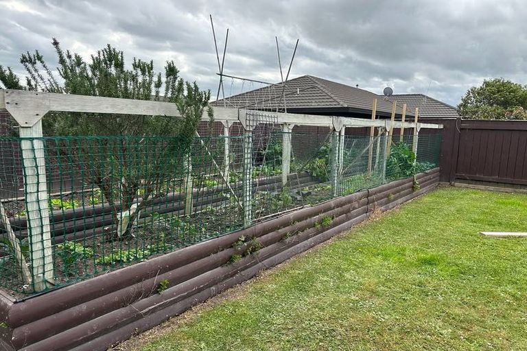 Photo of property in 24 Cleveland Heights, Kelvin Grove, Palmerston North, 4414