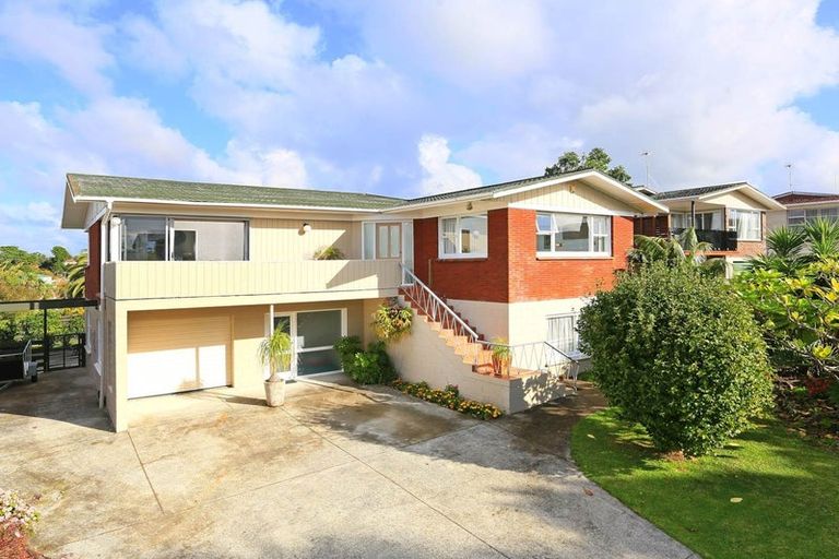 Photo of property in 15 Taitua Drive, Te Atatu South, Auckland, 0610