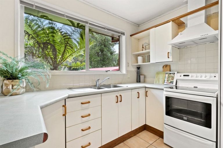 Photo of property in 86 Stredwick Drive, Torbay, Auckland, 0630
