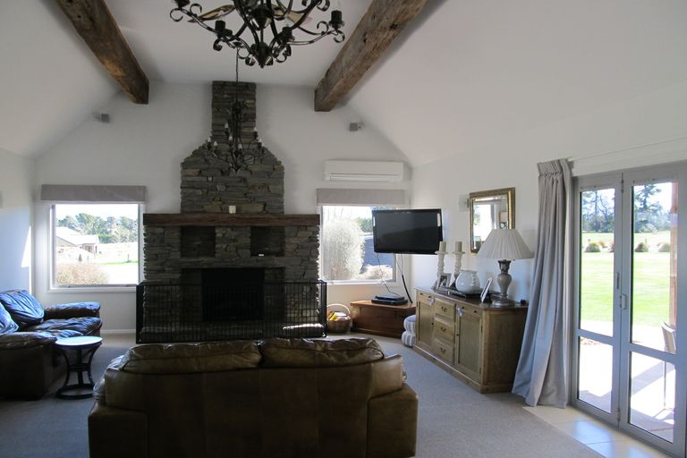 Photo of property in 380 Letts Gully Road, Letts Gully, Alexandra, 9393