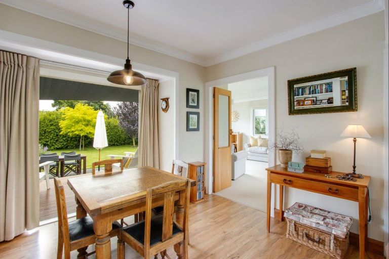 Photo of property in 26 Bowling Road, Greenmeadows, Napier, 4112