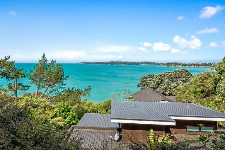 Photo of property in 11a Duncansby Road, Stanmore Bay, Whangaparaoa, 0932