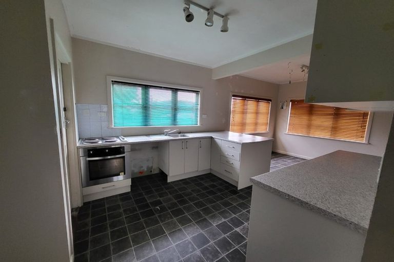 Photo of property in 41 Milton Road, Papatoetoe, Auckland, 2024