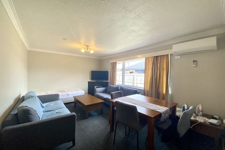 Photo of property in 2/5 Ruahine Street, Trentham, Upper Hutt, 5018