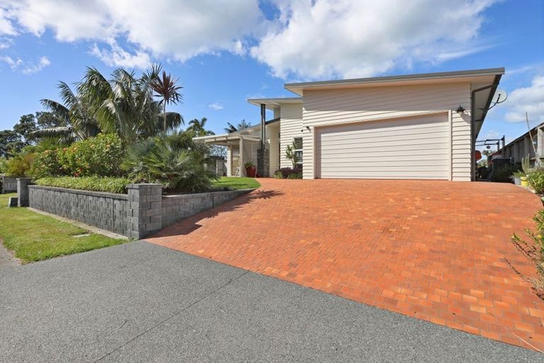 Photo of property in 21 Barbados Way, One Tree Point, 0118