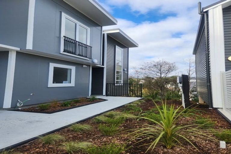 Photo of property in 17/30 Adventure Drive, Whitby, Porirua, 5024
