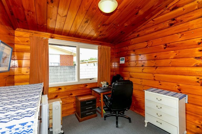 Photo of property in 25c Omata Road, Marfell, New Plymouth, 4310