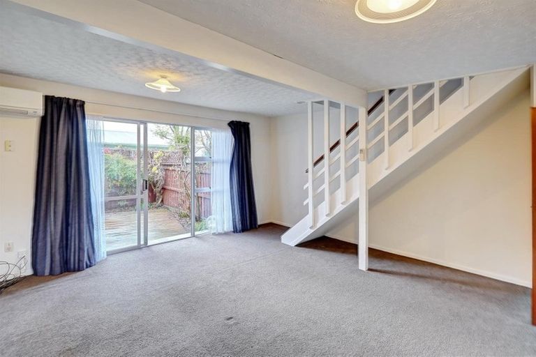 Photo of property in 2/14a Frederick Street, Waltham, Christchurch, 8011