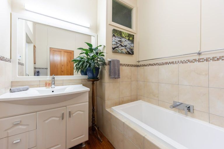 Photo of property in 148a Cliff View Drive, Green Bay, Auckland, 0604