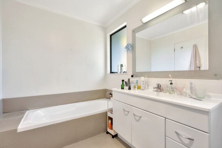 Photo of property in 2/127 Coronation Road, Papatoetoe, Auckland, 2025