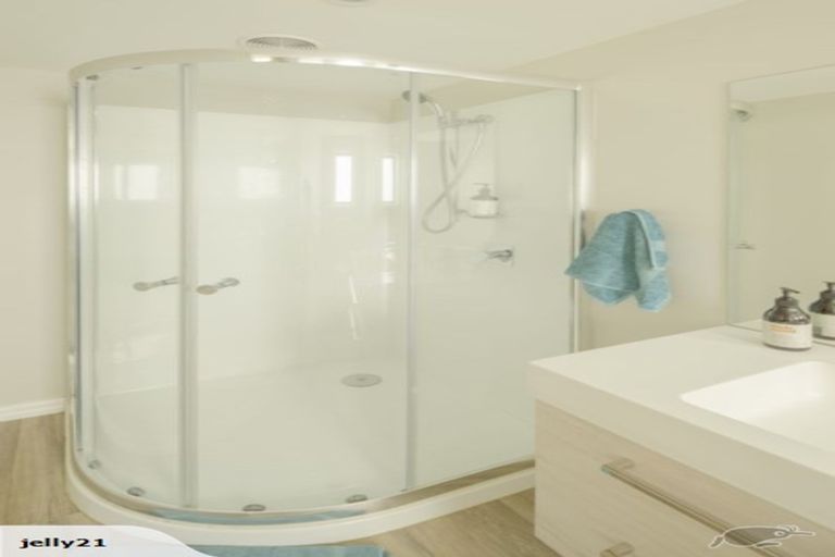 Photo of property in 170 Mount Pleasant Road, Mount Pleasant, Christchurch, 8081