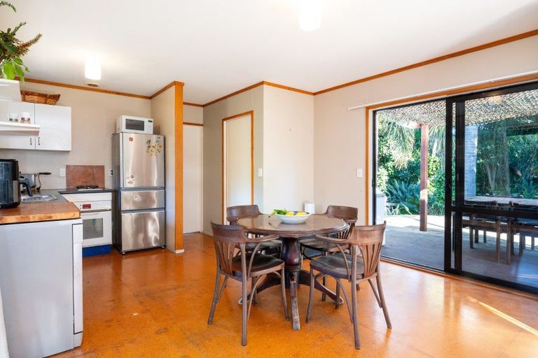 Photo of property in 28 Cedar Road, Te Awanga, 4102