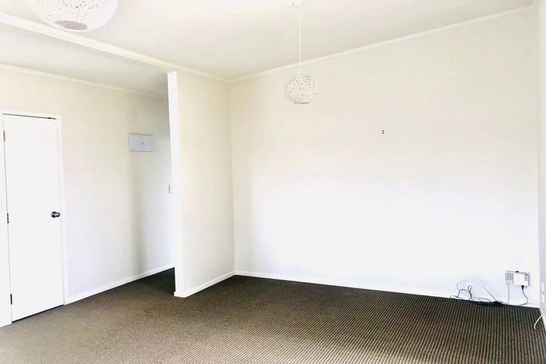 Photo of property in 41 Rathgar Road, Henderson, Auckland, 0610