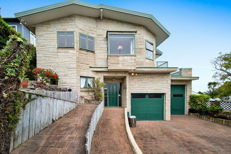 Photo of property in 339a Devon Street West, New Plymouth, 4310