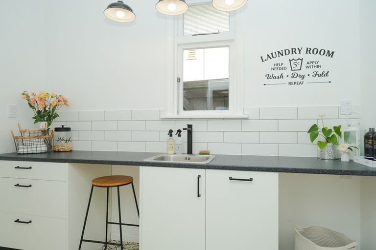 Photo of property in 115 Eglinton Road, Mornington, Dunedin, 9011