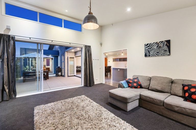 Photo of property in 61 Karamea Street, Whalers Gate, New Plymouth, 4310