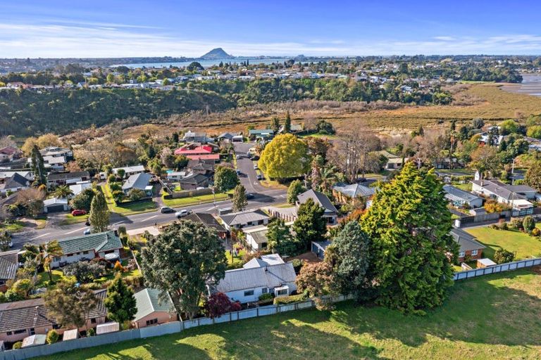 Photo of property in 66 Welcome Bay Road, Welcome Bay, Tauranga, 3112