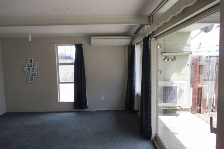Photo of property in 6/7 Newnham Terrace, Upper Riccarton, Christchurch, 8041