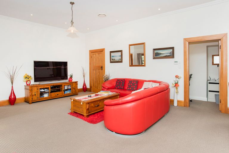 Photo of property in 38 Emily Street, Riverdale, Gisborne, 4010