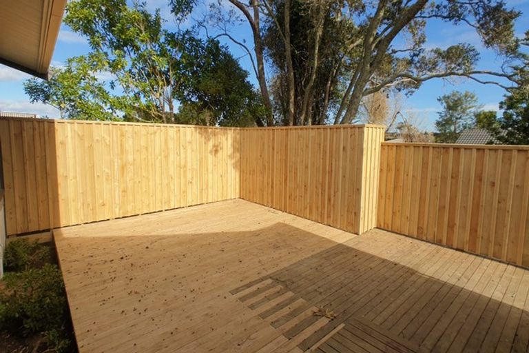 Photo of property in 56 Woodstock Road, Forrest Hill, Auckland, 0620