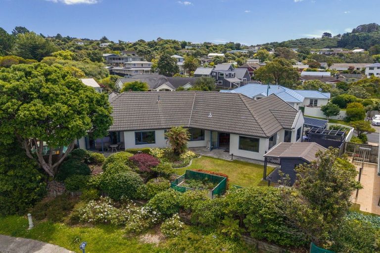 Photo of property in 6 Mariners Way, Whitby, Porirua, 5024