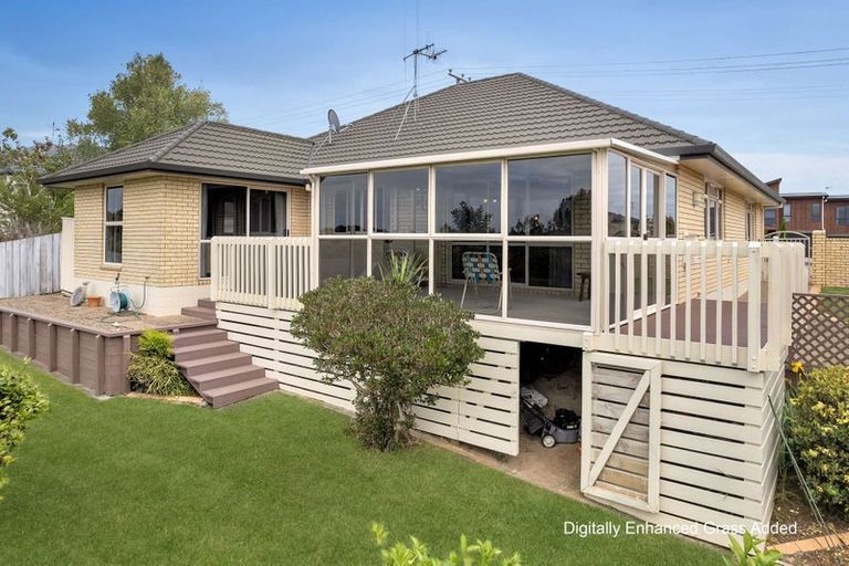 Photo of property in 82 Rototuna Road, Rototuna, Hamilton, 3210