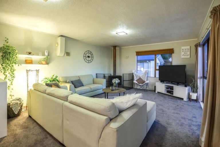 Photo of property in 5 Garboard Lane, Whitby, Porirua, 5024