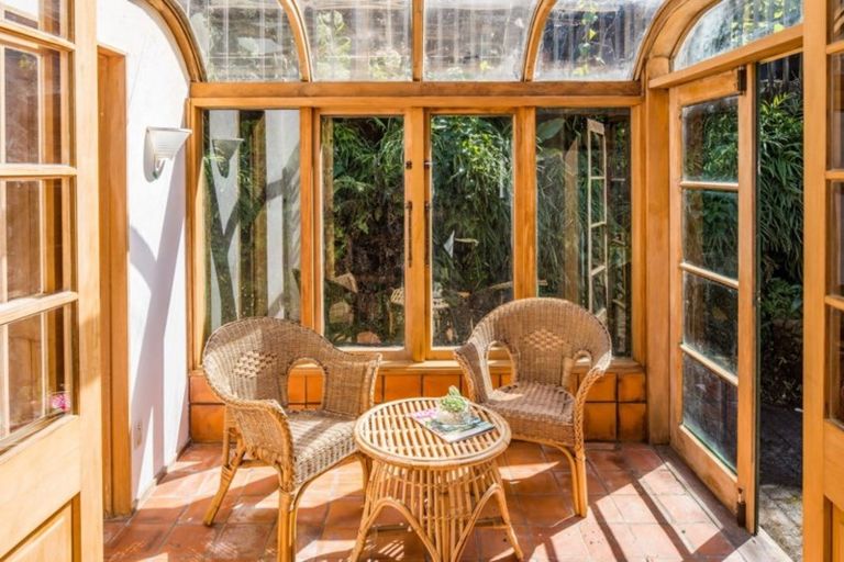 Photo of property in 21 Ferry Road, Days Bay, Lower Hutt, 5013