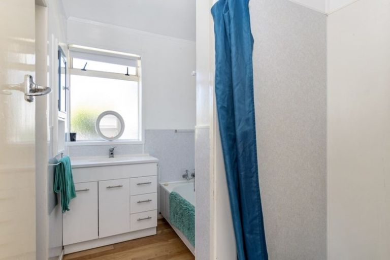 Photo of property in 7a Lynwood Place, Brookfield, Tauranga, 3110