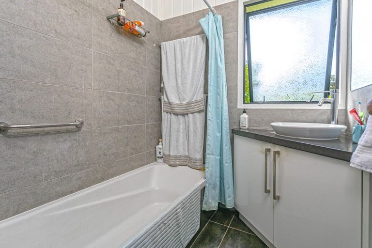 Photo of property in 64 Manaia Road, Tairua, 3508