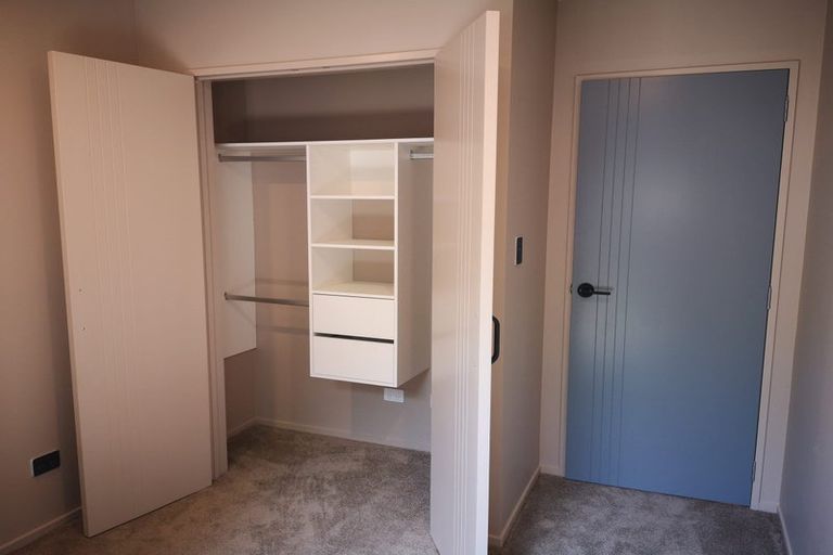 Photo of property in 44a Glen Vista Place, Bayview, Auckland, 0629