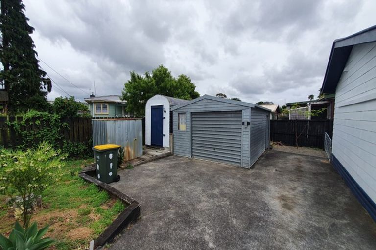 Photo of property in 488 Swanson Road, Ranui, Auckland, 0612
