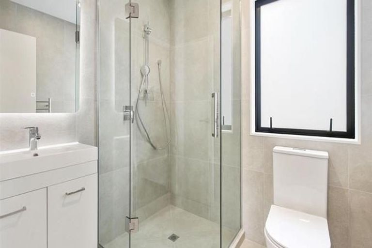 Photo of property in 21d Andrew Road, Howick, Auckland, 2010