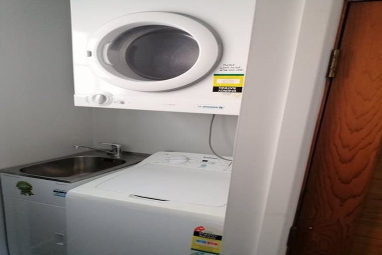 Photo of property in 6-8a Avenue Road, West End, Timaru, 7910