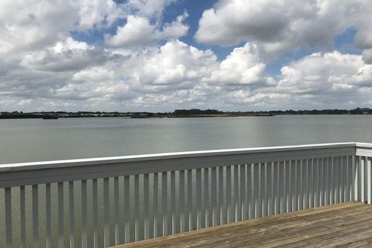 Photo of property in 19 Reynard Terrace, Conifer Grove, Takanini, 2112