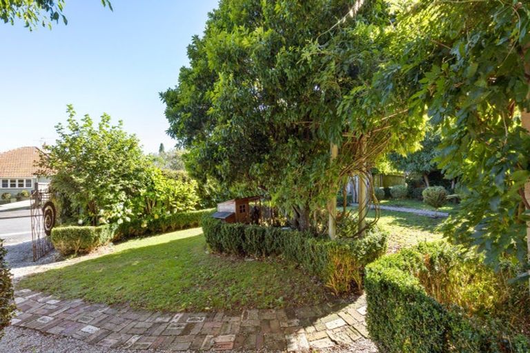 Photo of property in 2 Onslow Street, Hamilton East, Hamilton, 3216