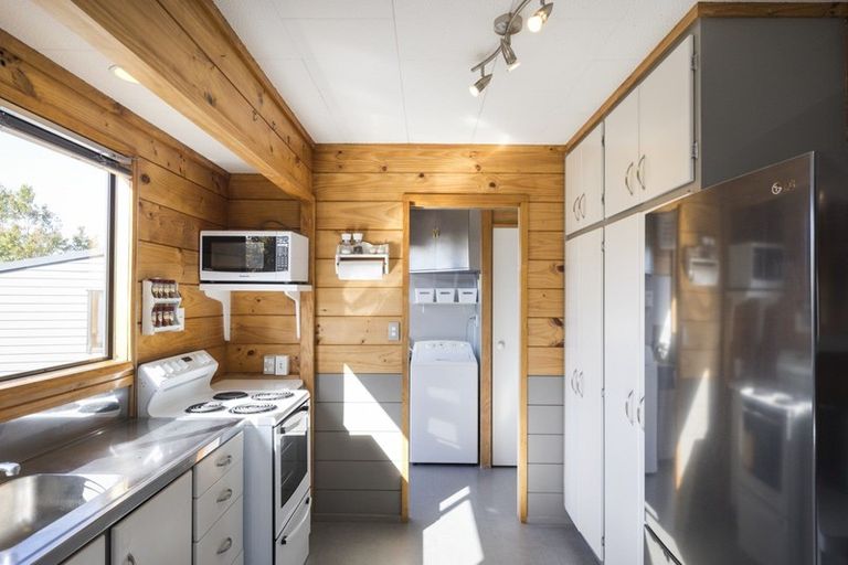 Photo of property in 10 Tiller Close, Kelvin Grove, Palmerston North, 4414