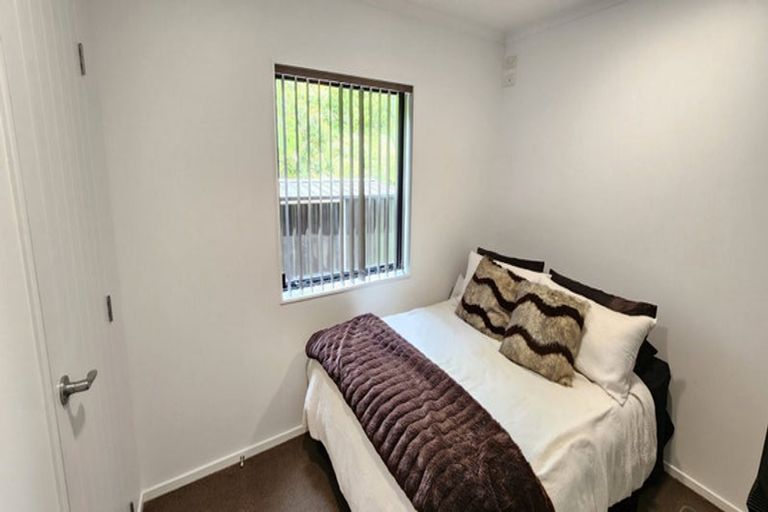 Photo of property in 74b Karamea Street, Whalers Gate, New Plymouth, 4310