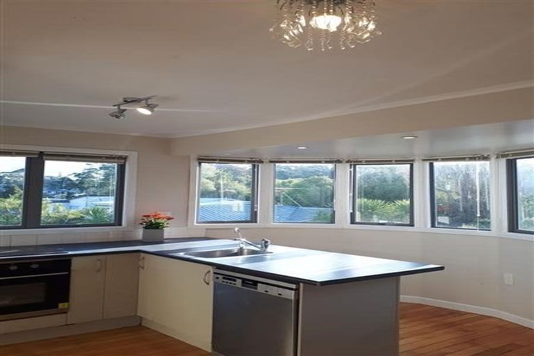 Photo of property in 11 Kenmure Avenue, Forrest Hill, Auckland, 0620