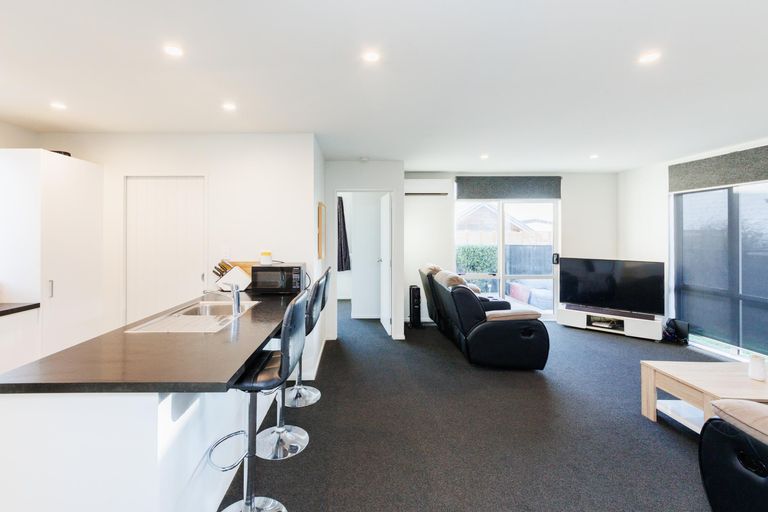 Photo of property in 10 Hereford Street, West End, Palmerston North, 4410